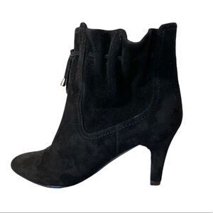 Vaneli Black Suede Scrunched  Tie Booties Size 6